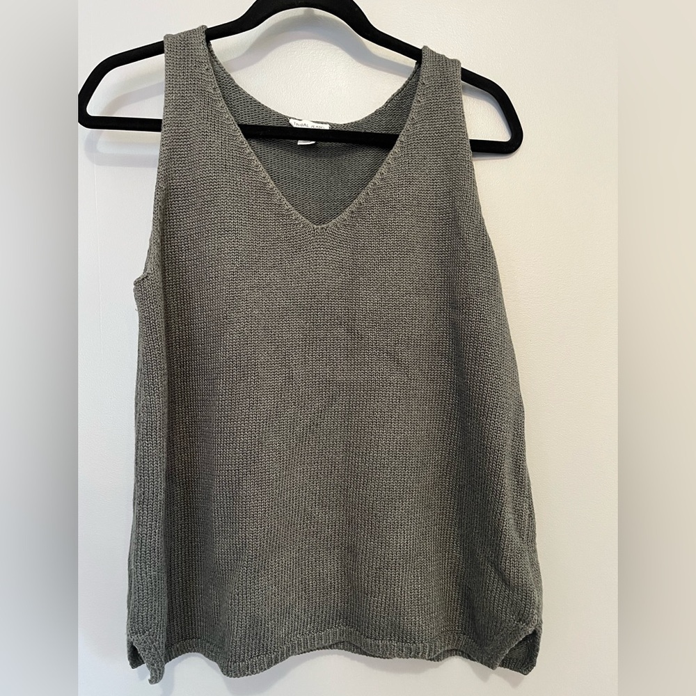 Tribal Green Knit Sleeveless V-neck sweater
